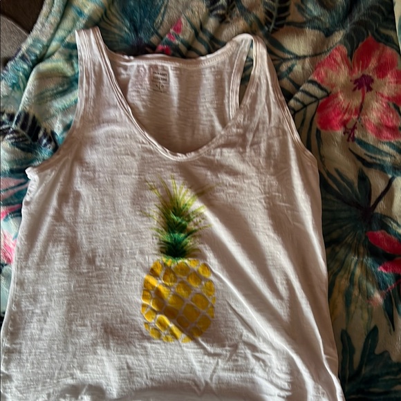 White Pineapple Print Tank Top - Picture 1 of 2